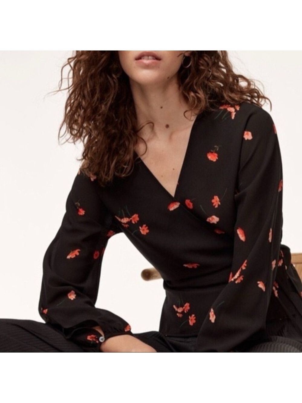 Aritzia Wilfred Lilia Floral Wrap Long Sleeve Blouse Sz XS